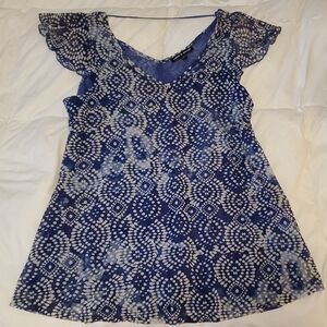 Blue and White Patterned Top